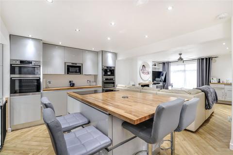 27 Pepper Hill, Northfleet, Gravesend, DA11 8EW