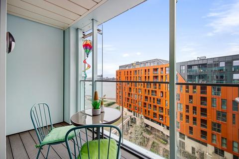 2 bedroom apartment for sale, Cable Walk Greenwich SE10