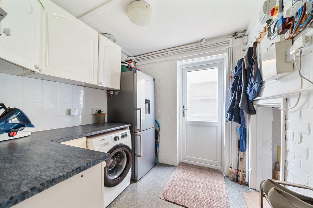 Utility Room (1)