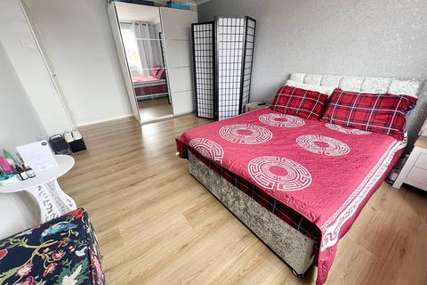 1 bedroom flat for sale, Northmead Road, Slough SL2