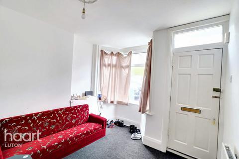 2 bedroom terraced house for sale, Russell Rise, Luton