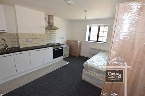 Studio to rent, Rockstone Lane, Southampton SO14