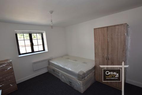 Studio to rent, Rockstone Lane, Southampton SO14