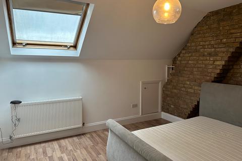 1 bedroom in a flat share to rent - Main Rd, Sidcup DA14