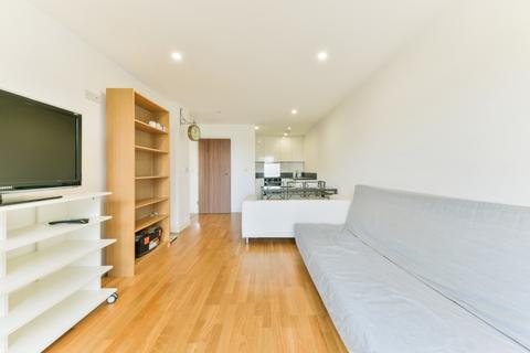 1 bedroom apartment for sale, Avershaw House, Putney Square, Putney SW15