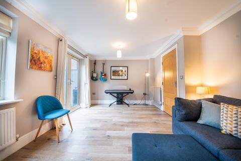 33 The Spinney, Sheffield, S17 3AL