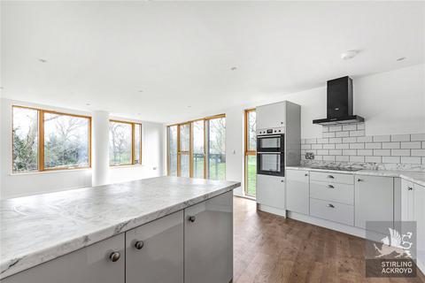 undefined, Paradise Park, 142A Lea Bridge Road, Hackney, London, E5