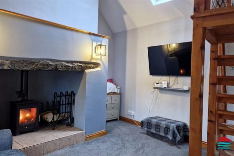 2 bedroom terraced house for sale, Bodegroes Terrace, Efailnewydd, LL53