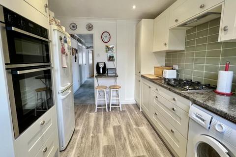 14 Burn Close, Verwood, BH31 6DN