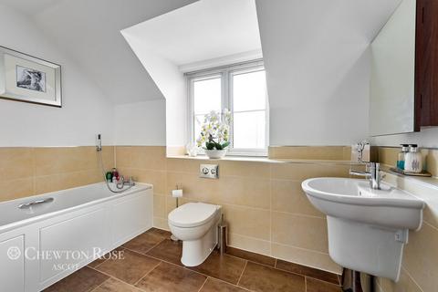 5 Ridings Close, Ascot, SL5 7SQ