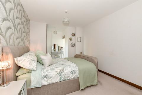 2 bedroom flat for sale - Mill Pond Road, Dartford, Kent