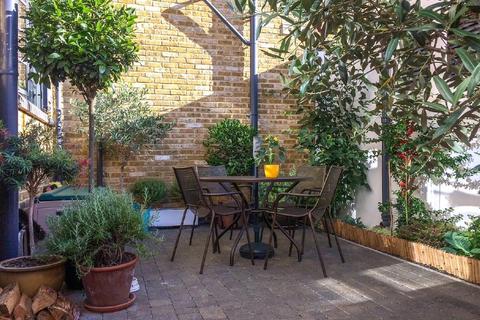 1 bedroom flat for sale, Stuart Road, Nunhead