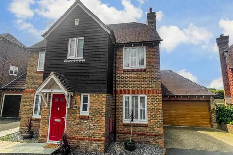 4 bedroom detached house for sale, Shaw Close, Maidstone, Kent