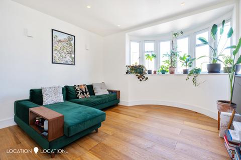 2 bedroom flat to rent, Lordship Park, London, N16