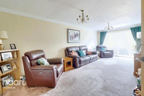 3 bedroom semi-detached house for sale, Holcombe Crescent, Ipswich