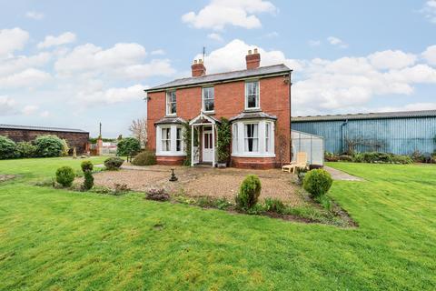 3 bedroom detached house for sale, North Road, Leominster HR6