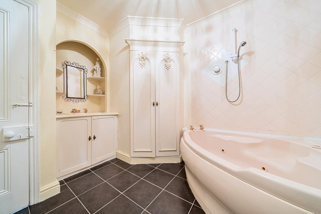Family bathroom