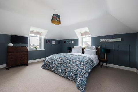 Burnhead Cottage, 132 Lasswade Road, Edinburgh, EH16 6QY