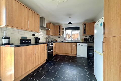3 bedroom semi-detached house for sale, Springfield Road, Grays RM16