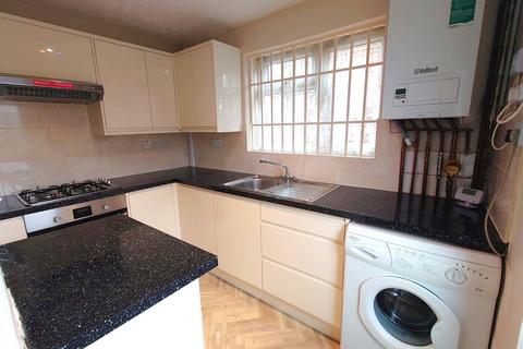 3 bedroom semi-detached house for sale, Birchway, Hayes, Greater London, UB3