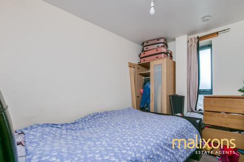 3 bedroom apartment for sale - Surrey CR0