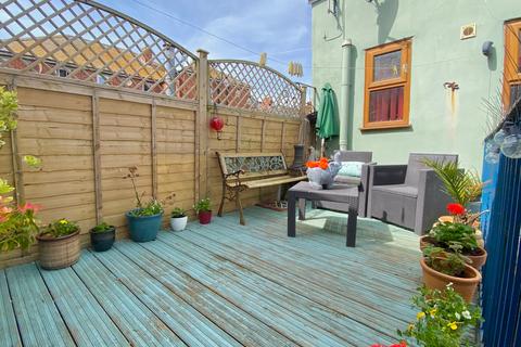 4 bedroom end of terrace house for sale, Governors Lane, Weymouth