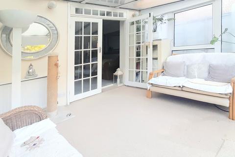 25 Beech Way, Epsom, KT17 4NG