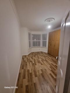3 bedroom flat to rent - Elgin Road, Ilford IG3