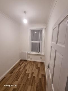 3 bedroom flat to rent - Elgin Road, Ilford IG3