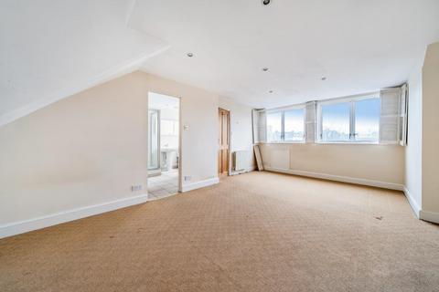 7 Heathfield Road, London, W3 8EH