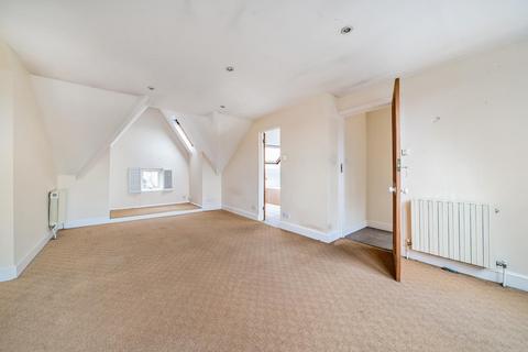 7 Heathfield Road, London, W3 8EH