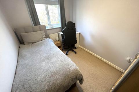 6 Attock Close, Oldham, OL9 7BP