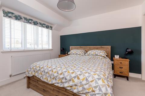 5 Ashgrove Crescent, Loanhead, EH20 9GB