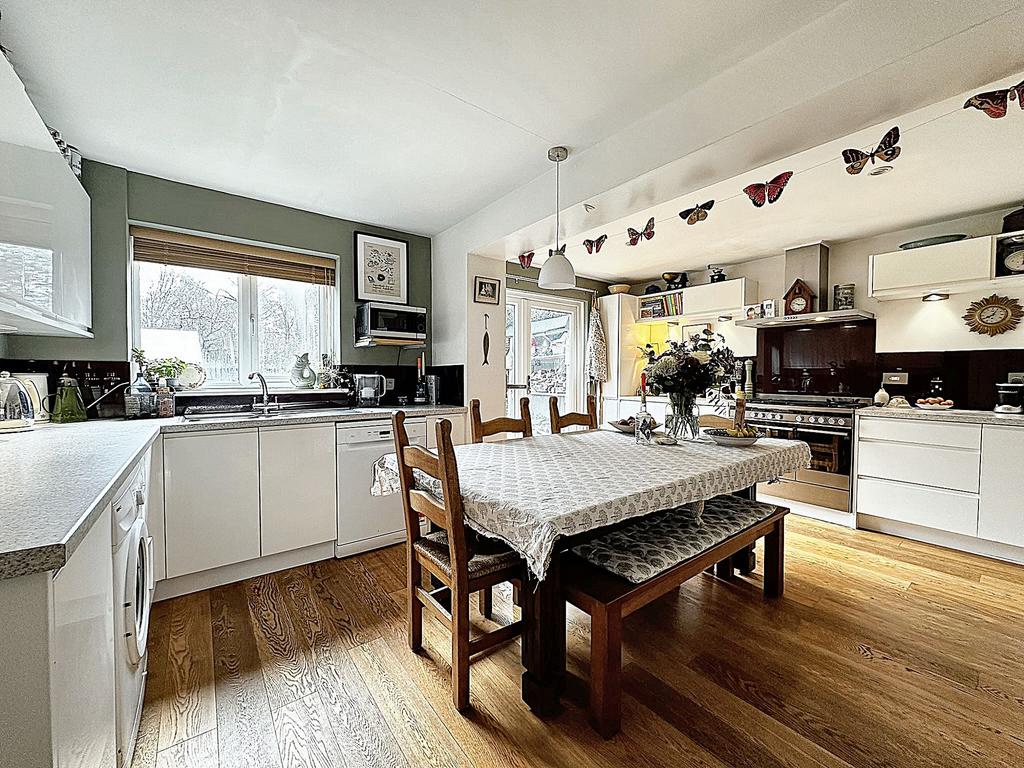Kitchen/Dining Room