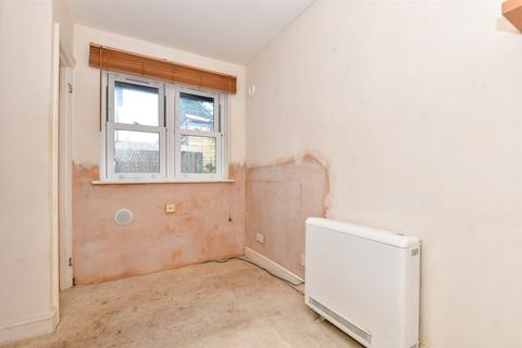 1 bedroom ground floor flat for sale, Cheriton Road, Folkestone, Kent