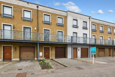 6 Chapel Place, Shoeburyness, Southend-on-sea, SS3 9QU