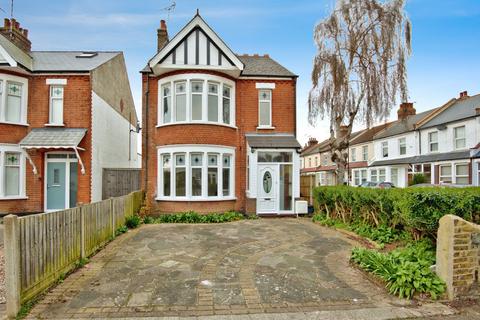 4 bedroom detached house for sale, Ilfracombe Road, Southend-on-sea, SS2