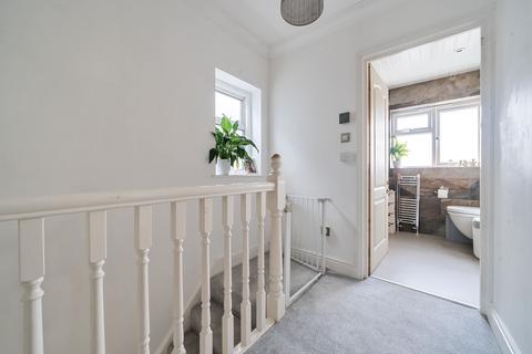 33 Collier Row Lane, Romford, RM5 3BL