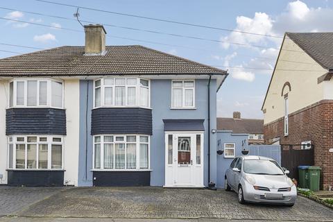 39 Badgers Croft, London, SE9 3DA