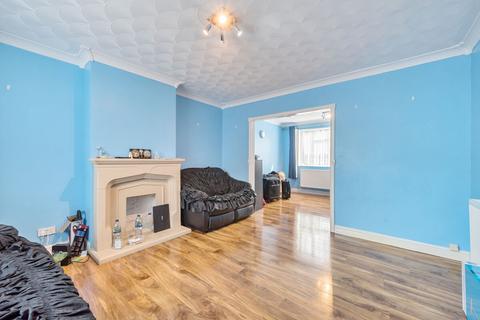 39 Badgers Croft, London, SE9 3DA