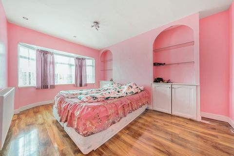 39 Badgers Croft, London, SE9 3DA