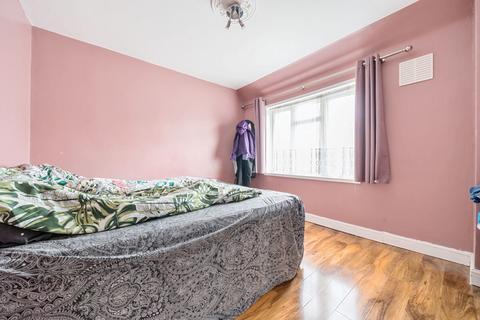39 Badgers Croft, London, SE9 3DA