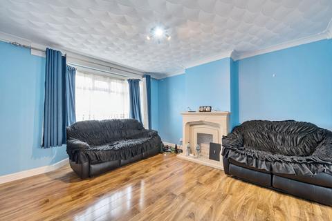 39 Badgers Croft, London, SE9 3DA