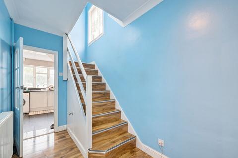 39 Badgers Croft, London, SE9 3DA