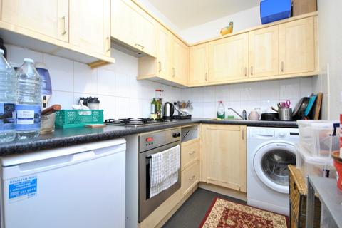 1 bedroom flat to rent - Somertrees Avenue Grove Park SE12