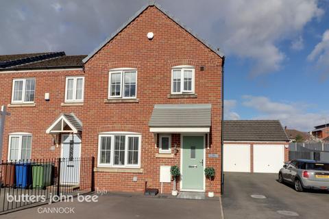 3 bedroom end of terrace house for sale - Rudyard Way, Cannock