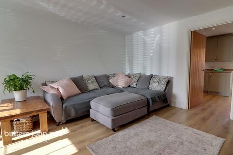 3 bedroom end of terrace house for sale - Rudyard Way, Cannock