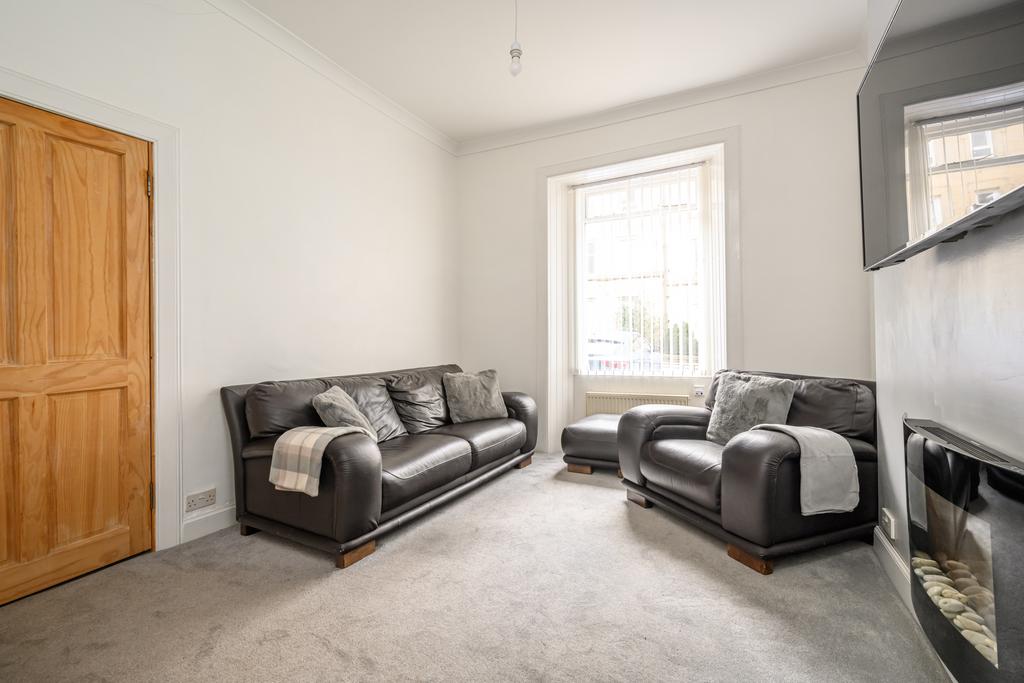 Wardlaw Street, Edinburgh EH11 1 bed ground floor flat for sale £140,000