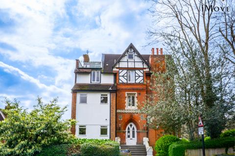 Flat G, Mowbray Grange, 2 Mowbray Road, London, SE19 2RN