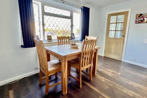 11 Fern Close, Alderholt, Fordingbridge, SP6 3HZ